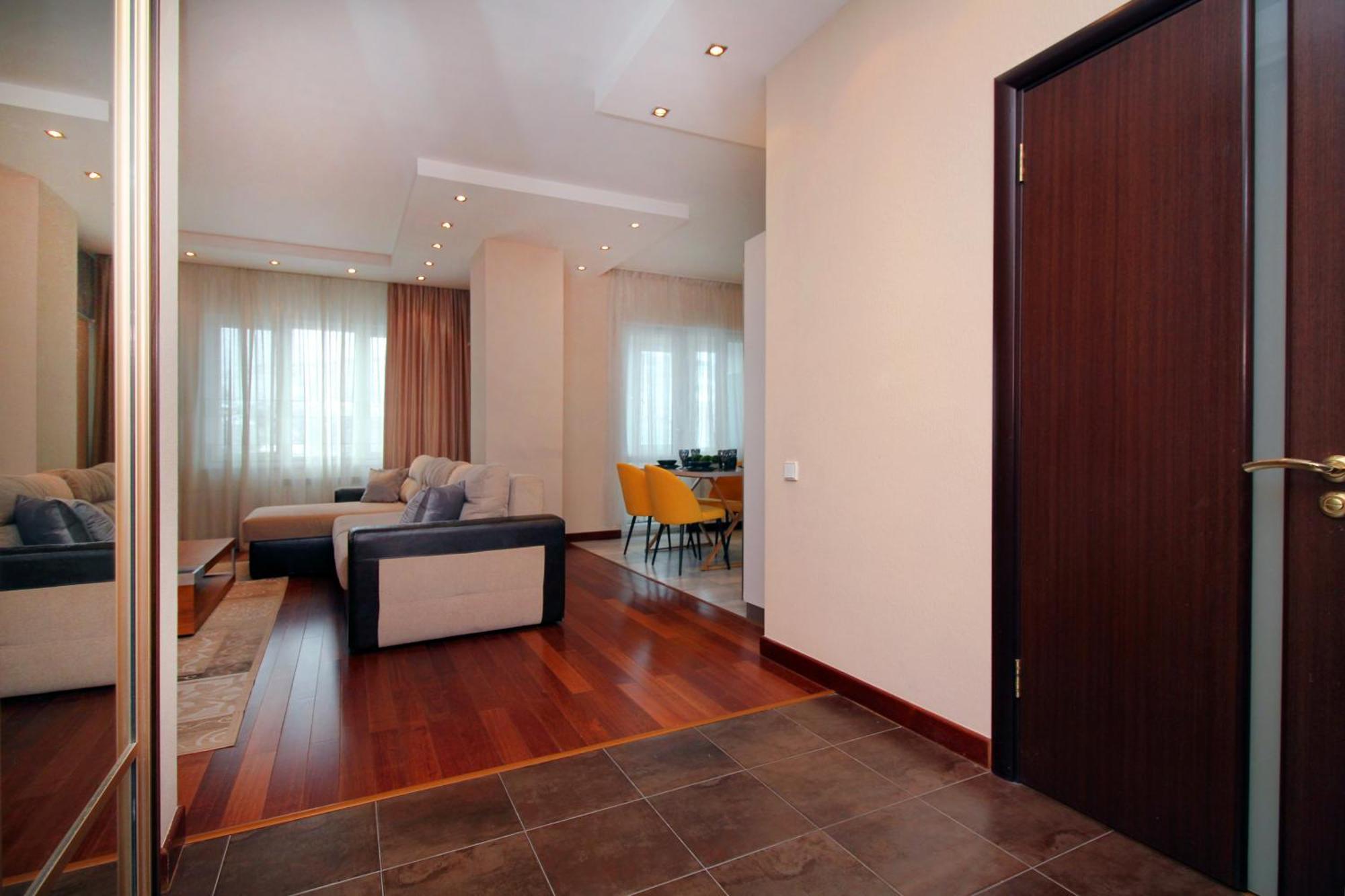 Роскошные Апартаменты На Набережной Almaty Exterior foto